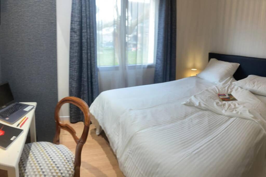 Le Clos Des Feugrais Saint-Aubin-lès-Elbeuf エクステリア 写真